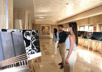 BUÜ’de fotoğraf sanatıyla kadın sağlığına vurgu