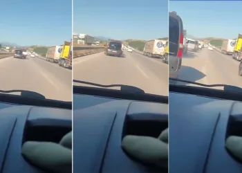 Otobanda kaza kamerada, kıl payıyla kazadan kurtuldu