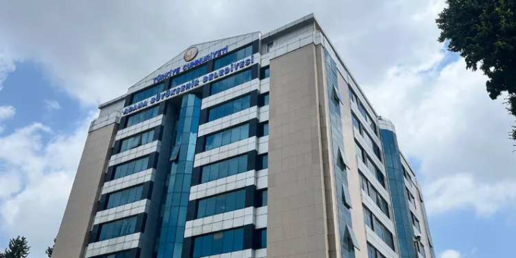 Adana Büyükşehir Belediyesinin borcuna vatandaşlardan tepki
