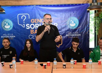 Gençler sordu Başkan Erol cevapladı