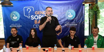 Gençler sordu Başkan Erol cevapladı