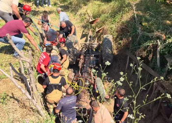 Bursa’da traktörün altında kalan adam ağır yaralandı
