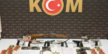 Afyonkarahisar’da tefeci operasyonu: 5 gözaltı