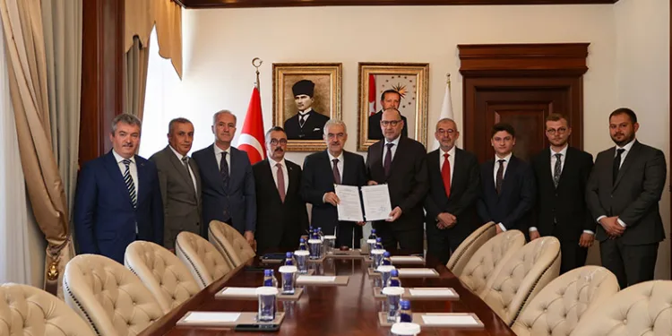 İnegöl’e iki yeni anaokulu için imzalar atıldı