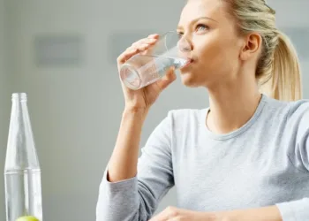 Su tüketirken dikkat! 8 litre su içti hastanelik oldu