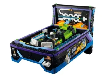 Lego çalışır bir pinball seti satışa sundu