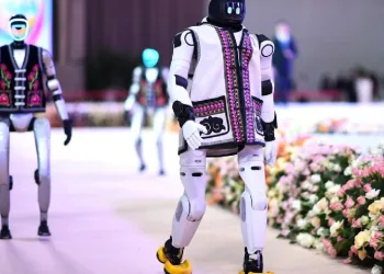 Yunnan’da Moda Haftası Renkli Anlara Sahne Oldu