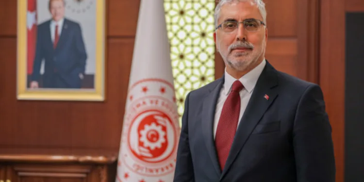 Bakan Işıkhan: “Mayıs ayında istihdam sayısı, 285 bin kişi artış gösterdi”