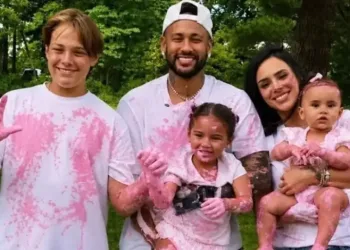 Brezilyalı futbolcu Neymar’ın beşinci çocuğu oluyor