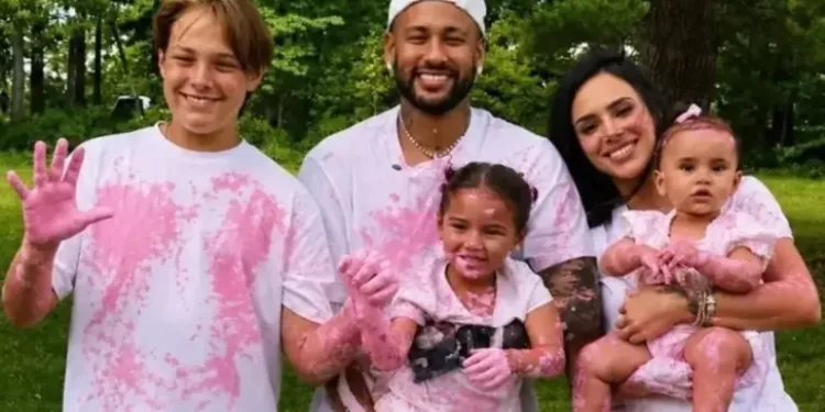 Brezilyalı futbolcu Neymar’ın beşinci çocuğu oluyor