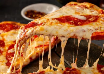 Dev pizza zinciri satıldı! Türkiye’de yüzlerce şubesi kapatılmıştı