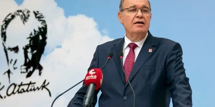 “Özgür Özel partiyi tahrip etti”