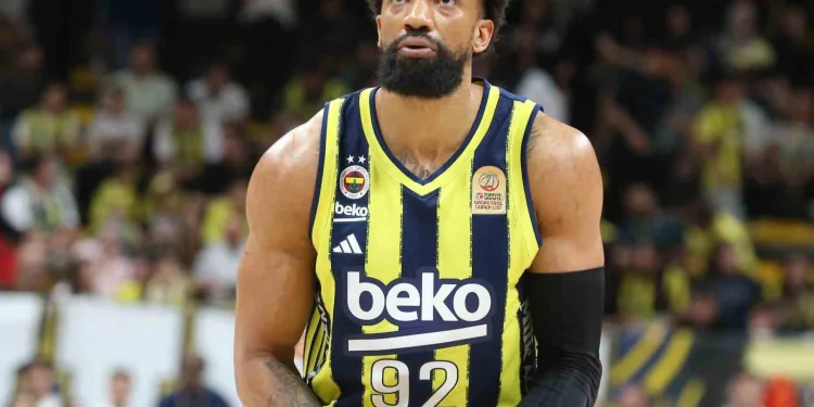 Fenerbahçe seride 2-0 öne geçti