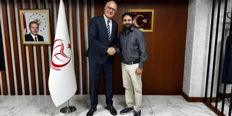 FIVB İletişim Komisyonu Üyesi Dr. Varuna Suthra, Türkiye Voleybol Federasyonu’nu ziyaret etti