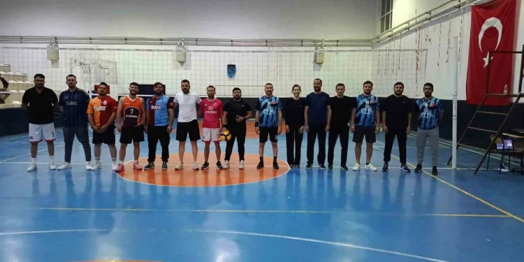 Hocalar’da voleybol turnuvası final heyecanı