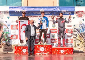 Kağıtspor’dan madalya yağmuru