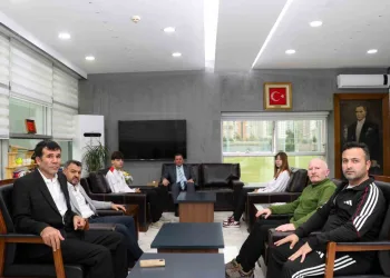 Şampiyon sporculardan Kabakcı’ya ziyaret