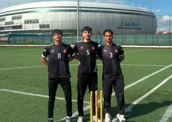Sivaslı sporcular milli takım yolunda