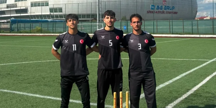 Sivaslı sporcular milli takım yolunda