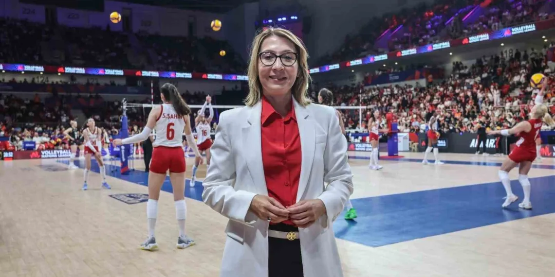 Vodafone’dan Milletler Ligi’nde mücadele eden millilere hologram tribünden destek