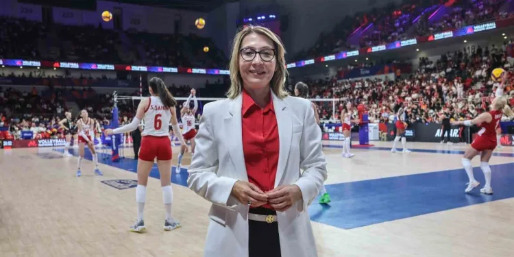 Vodafone’dan Milletler Ligi’nde mücadele eden millilere hologram tribünden destek
