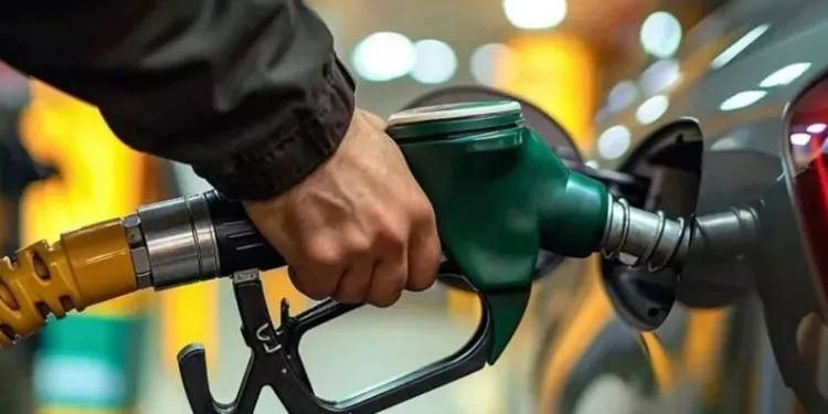 Motorine büyük zam geliyor! Gece yarısından sonra pompaya yansıyacak