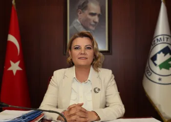 İzmit Belediyesi’ne operasyon!