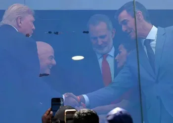 Trump ile Sanchez Dünya Kupası finalinde bir araya geldi!
