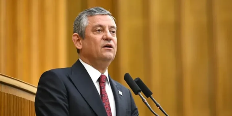 Özgür Özel’den CHP’ye veda konuşması: “Bizi bölemeyecekler”
