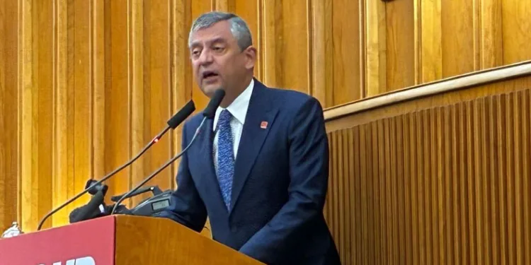 Özgür Özel: “Yeni partiyi hep birlikte kuruyoruz”