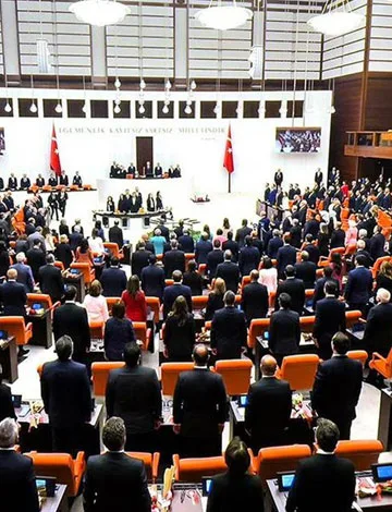 CHP’de büyük çöküş! Meclis’teki parti sıralaması değişti