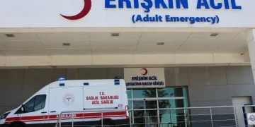 Antalya’da feci kaza: Otomobil uçuruma yuvarlandı, 5 kişi hayatını kaybetti