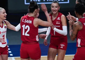 Filenin Sultanları tarih yazmak için sahada! Brezilya karşısında final heyecanı