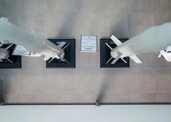 İsrail’in füze hattına 5 ülkenin daha dahil edilmesi gündemde