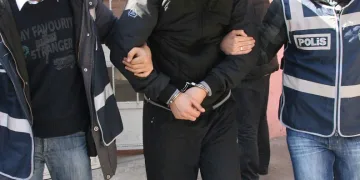 Müstehcen fotoğraf tuzağıyla 119 bin lira dolandırıldı!