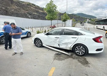 Burhaniye’de saman yangını 4 saat de söndürüldü