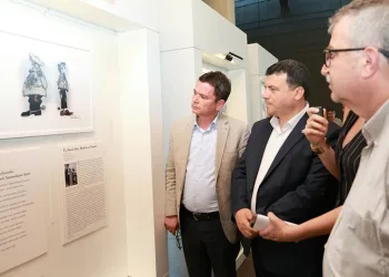 Osmangazi’de göçün hikayelerini karikatürlerle anlatan sergi