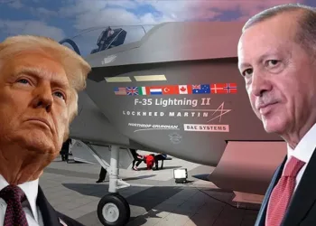İran ordusu Hürmüz Boğazı’ndan geçen 2 ticari gemiyi hedef aldı