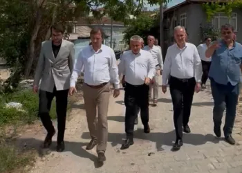 “Uzaklarda Bir Yerlerde” sergisi açıldı