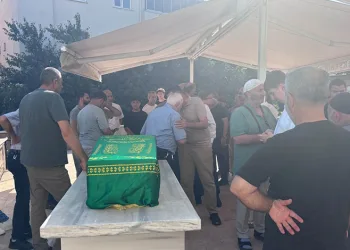 Site içerisinde kaybolan 2 yaşındaki çocuğun havuzda cansız bedeni bulundu