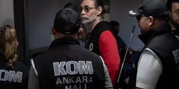 Önce emlakçıyı vurdu, ardından kendini vurdu!