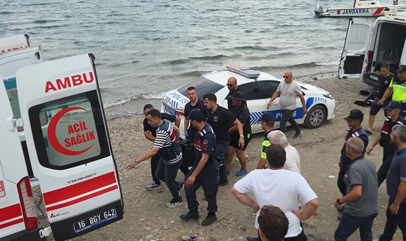 İznik Gölü’nde kaybolan 2 gencin cansız bedenine ulaşıldı