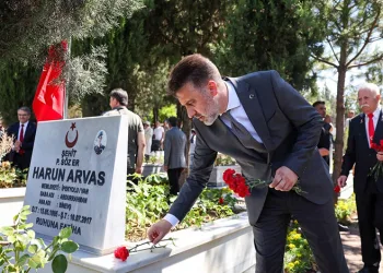 Bursa’da 15 Temmuz programı şehitleri anarak başladı