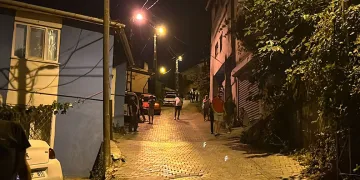 Pompalı tüfekle geldi, gece yarısı mahalleliyi sokağa döktü