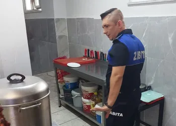 Bursa’da seyir halindeki tır alev topuna döndü
