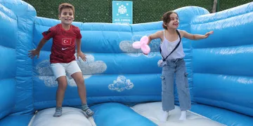 “Uzaklarda Bir Yerlerde” sergisi açıldı