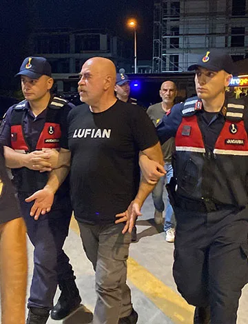 Manyas Gölü’nden gelen ilaçlı su sorununa üretici çözüm bekliyor