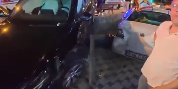 Bursa’da lastiği patlayan otomobil şarampole savruldu! 3 kişi yaralandı