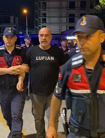 Ezel Akay’ın evinden çıkan görüntüler şaşkına çevirdi!