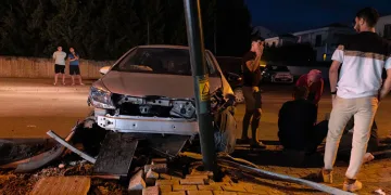 Bursa’da sarp arazide mahsur kalan 2 genç halatla kurtarıldı